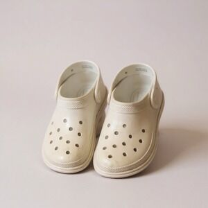 Iconic Crocs Comfort White Platform Men's Size 7   Women's‎ 9